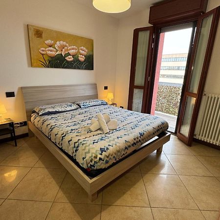 Casa Linabelli Reggio Emilia Apartment ภายนอก รูปภาพ